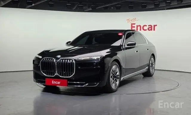 BMW 740D XDRIVE DESIGN PURE 2023