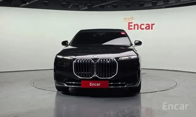 BMW 740D XDRIVE DESIGN PURE 2023