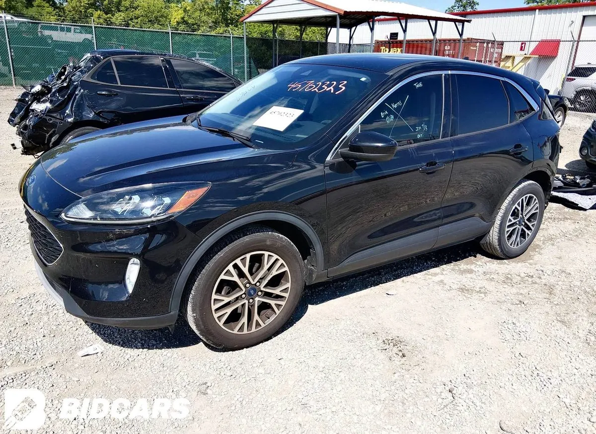 FORD ESCAPE SEL 2022
