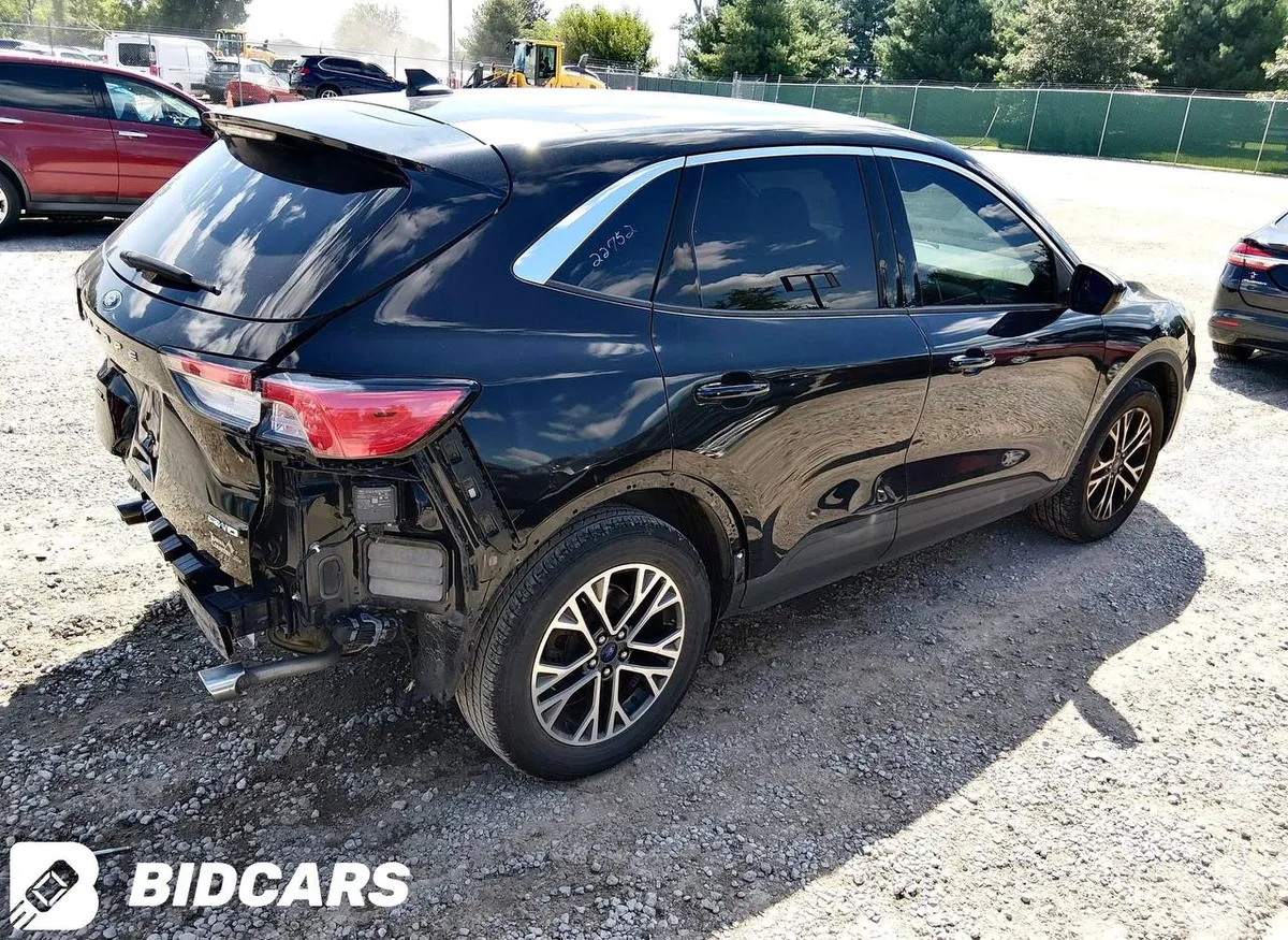 FORD ESCAPE SEL 2022