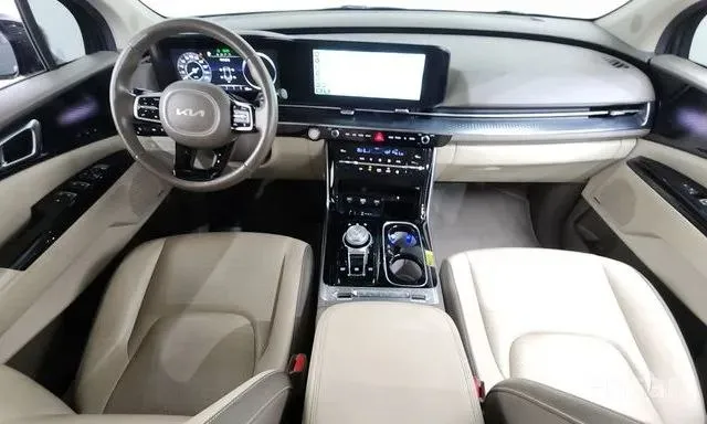 KIA CARNIVAL HIGH SIGNATURE 2022