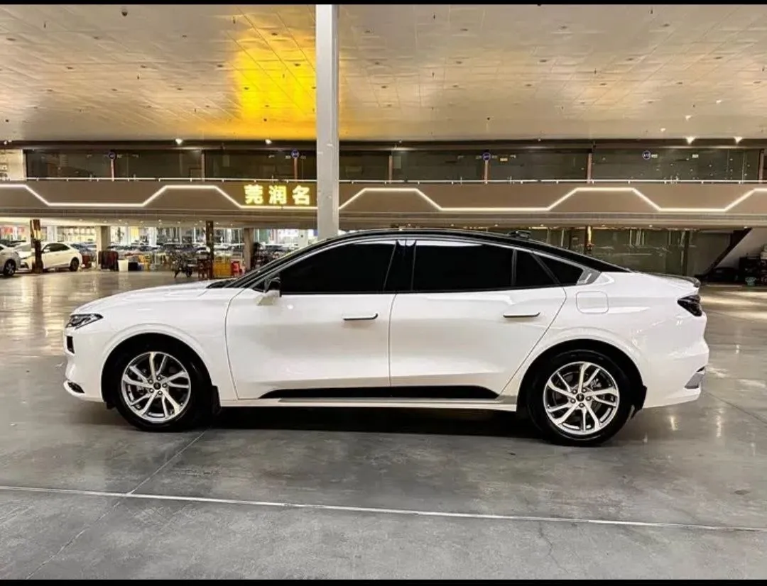FORD MONDEO LUXURY 2023