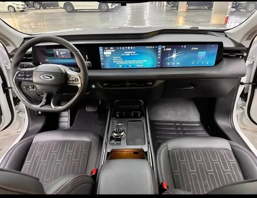 FORD MONDEO LUXURY 2023