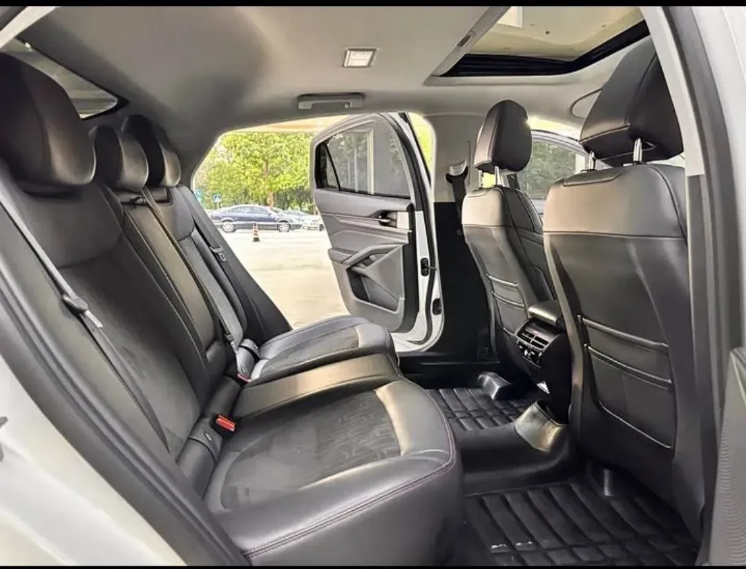 FORD MONDEO LUXURY 2023