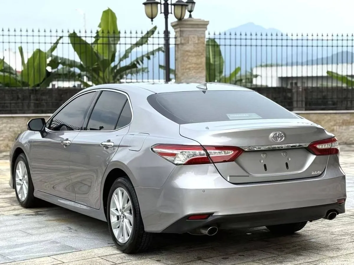 TOYOTA CAMRY LUXURY 2022