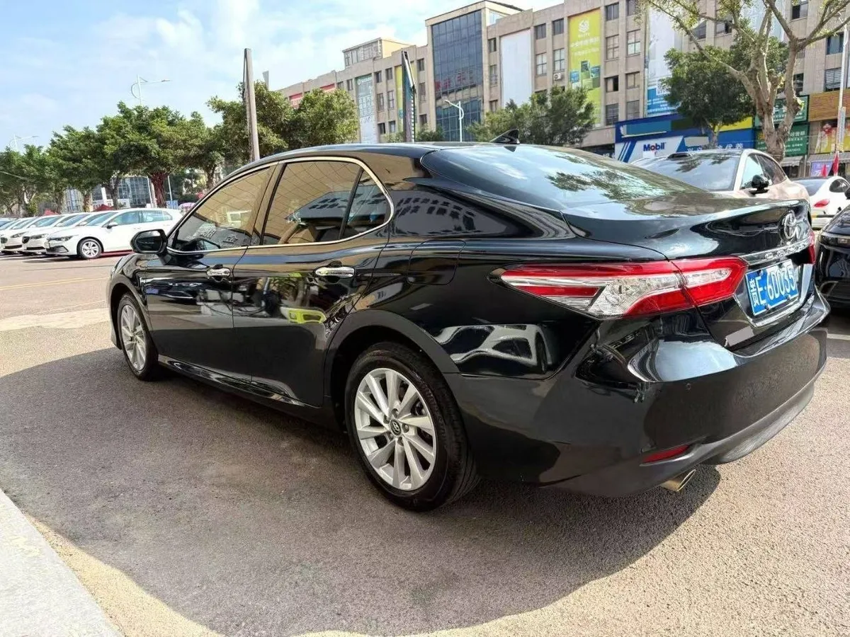 TOYOTA CAMRY LUXURY 2022