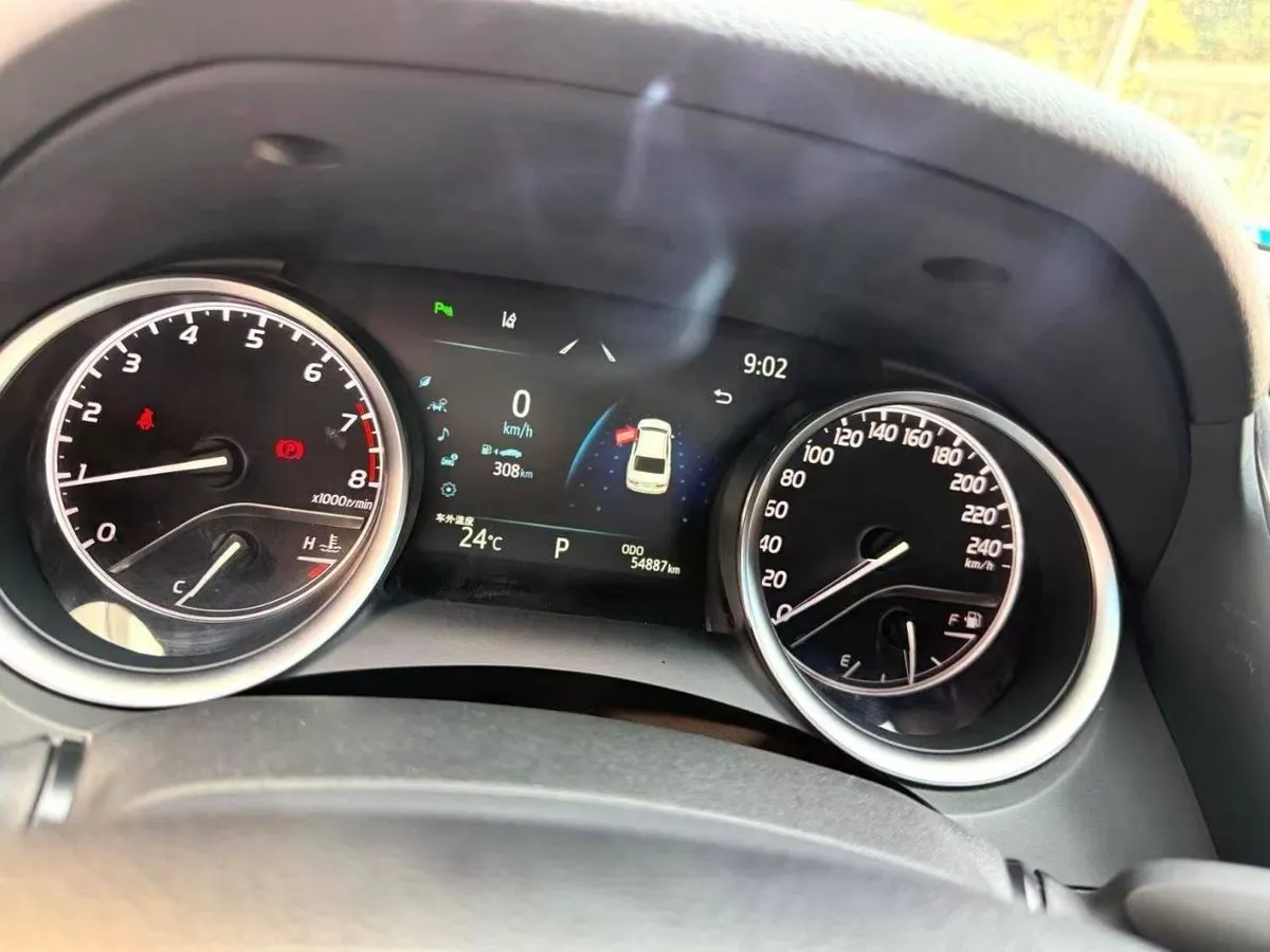 TOYOTA CAMRY LUXURY 2022