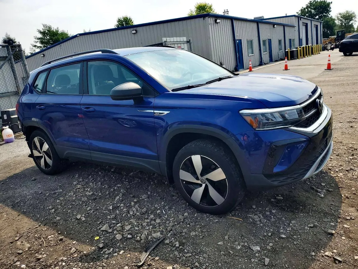 VOLKSWAGEN TAOS 2023