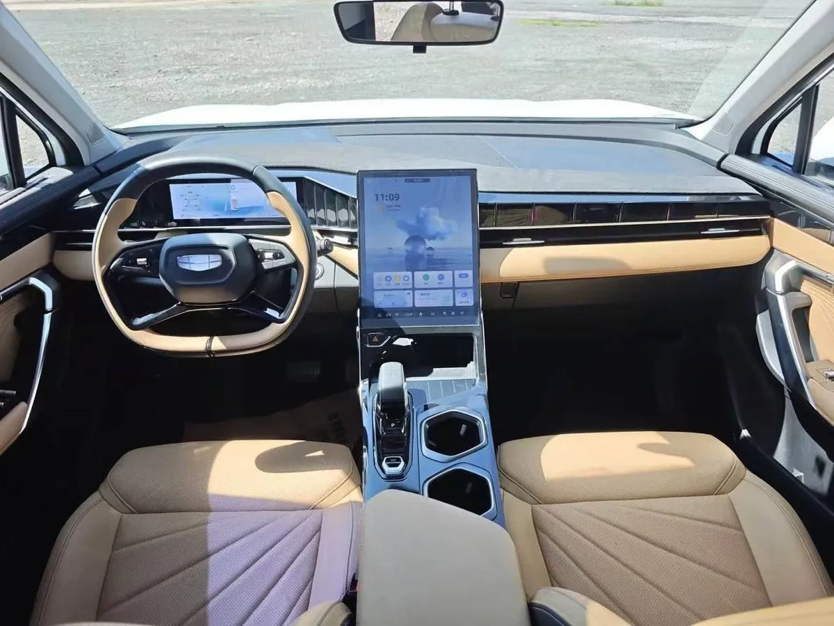 GEELY BOYUE L PREMIUM 2023