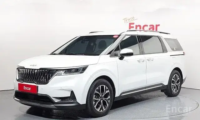 KIA CARNIVAL NOBLESSE 2023