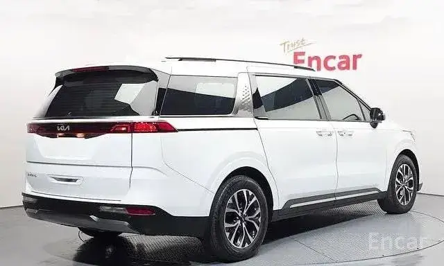 KIA CARNIVAL NOBLESSE 2023