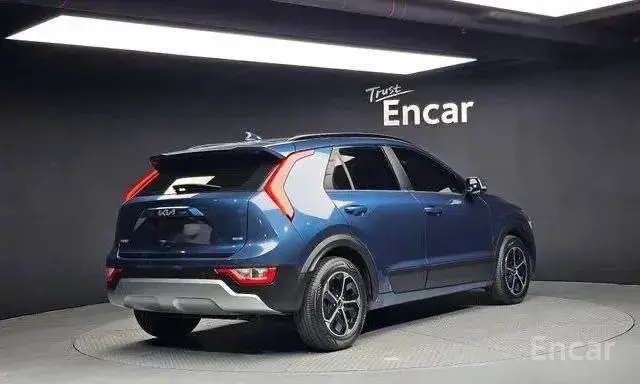 KIA NIRO HYBRID 2022
