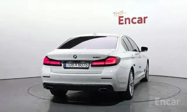 BMW 530I LUXURY 2022