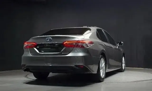 TOYOTA CAMRY HYBRID 2022