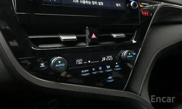 TOYOTA CAMRY HYBRID 2022