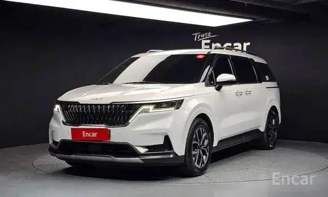 KIA CARNIVAL NOBLESSE 2023