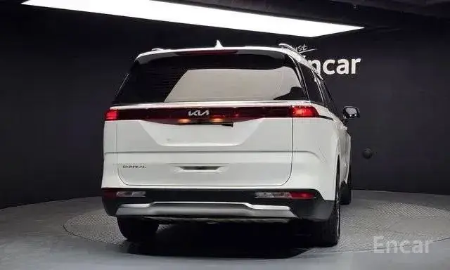 KIA CARNIVAL NOBLESSE 2023