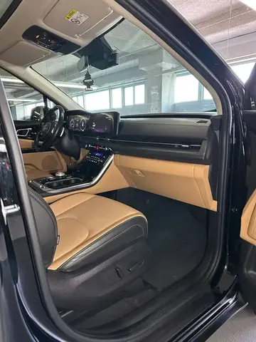 KIA CARNIVAL SIGNATURE 2022