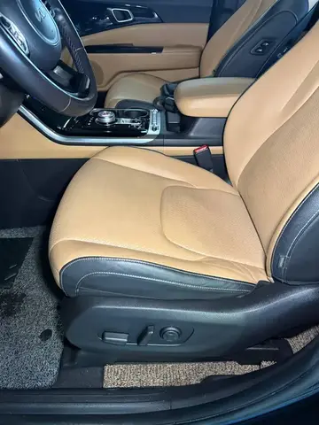KIA CARNIVAL NOBLESSE 2022