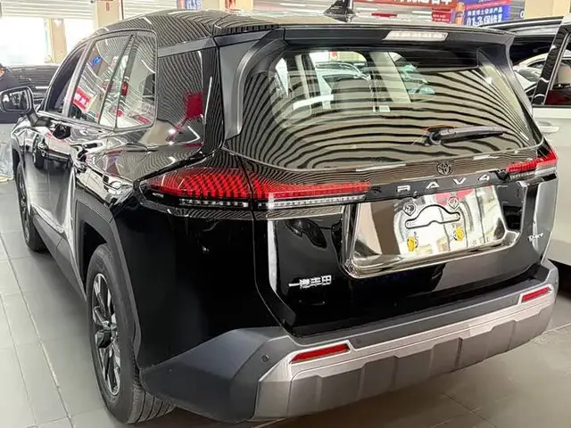 TOYOTA RAV4 LUXURY 2026