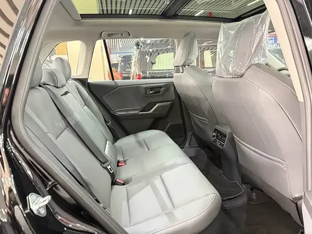 TOYOTA RAV4 LUXURY 2026