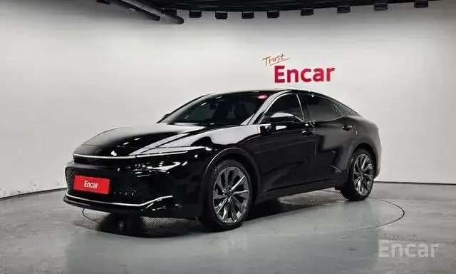 TOYOTA CROWN CROSSOVER HYBRID 2023
