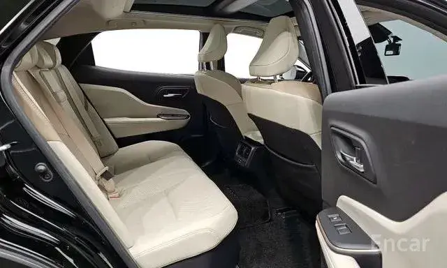 TOYOTA CROWN CROSSOVER HYBRID 2023
