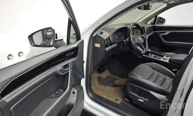 VOLKSWAGEN TOUAREG PREMIUM 2023