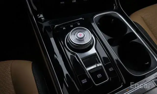 KIA CARNIVAL NOBLESSE 2022