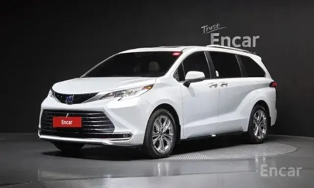 TOYOTA SIENNA LIMITED 2022