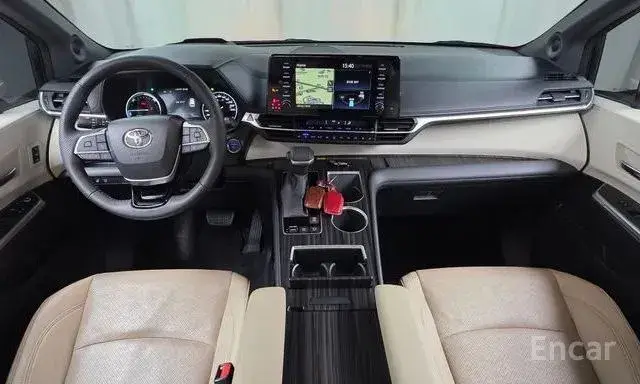 TOYOTA SIENNA LIMITED 2022