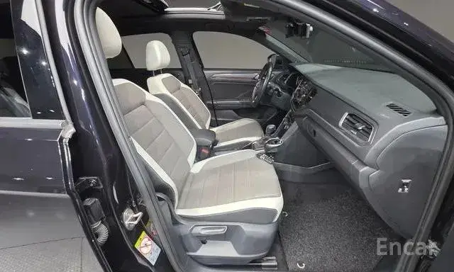 VOLKSWAGEN T-ROC 2022