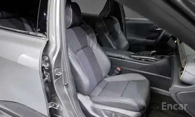 TOYOTA CROWN CROSSOVER HYBRID 2023