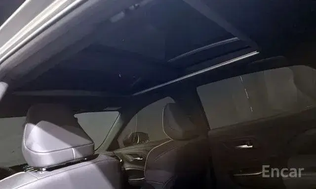 TOYOTA CROWN CROSSOVER HYBRID 2023