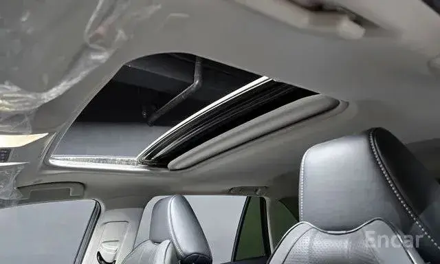 TOYOTA RAV4 HYBRID XLE 2023