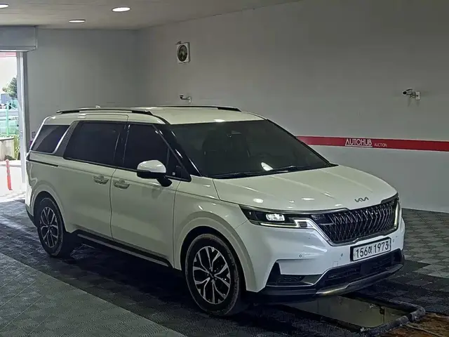 KIA CARNIVAL NOBLESSE 2022