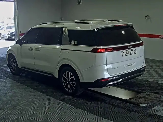 KIA CARNIVAL NOBLESSE 2022
