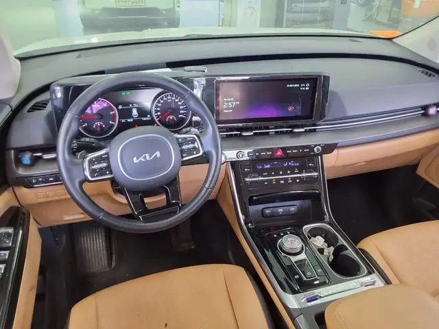KIA CARNIVAL NOBLESSE 2022