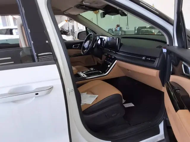 KIA CARNIVAL NOBLESSE 2022