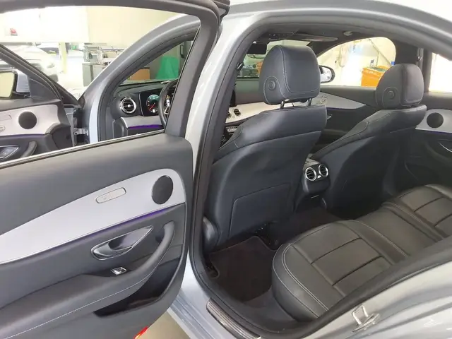 MERCEDES-BENZ E250 2026