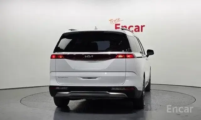KIA CARNIVAL NOBLESSE 2022