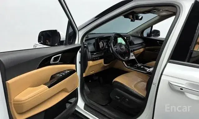 KIA CARNIVAL NOBLESSE 2022