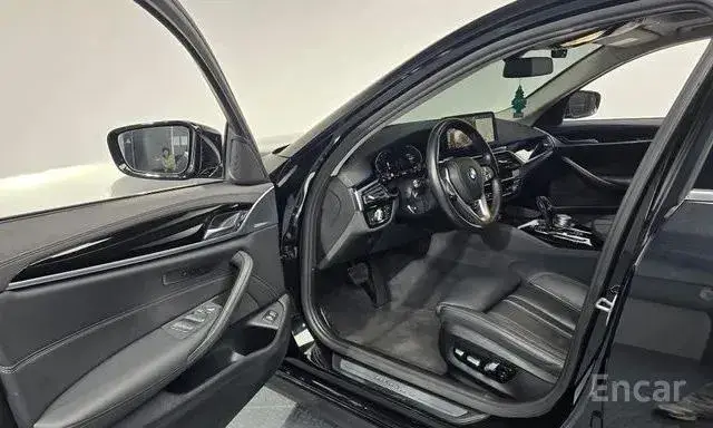 BMW 520I LUXURY 2022