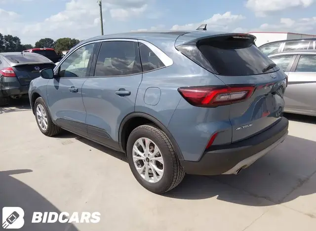 FORD ESCAPE 2023