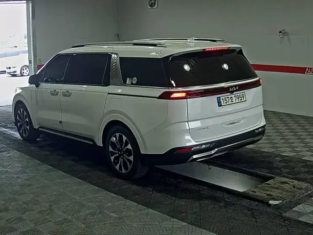 KIA CARNIVAL NOBLESSE 2022
