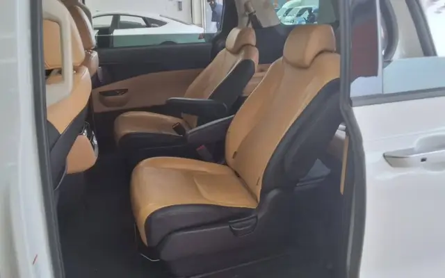 KIA CARNIVAL NOBLESSE 2022