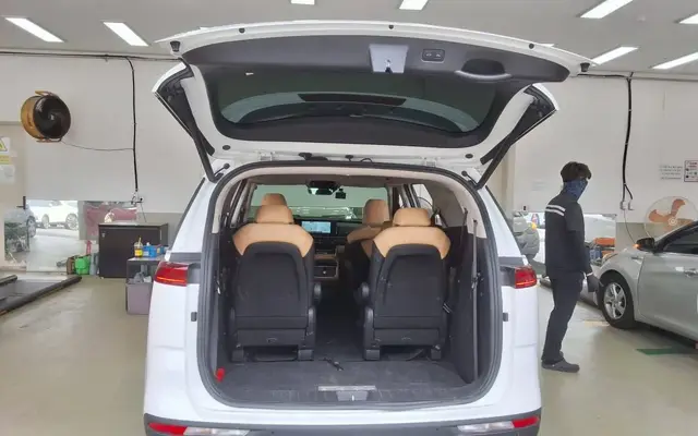 KIA CARNIVAL NOBLESSE 2022