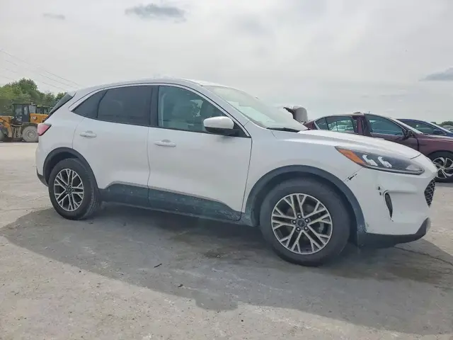 FORD ESCAPE 2022