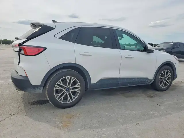 FORD ESCAPE 2022