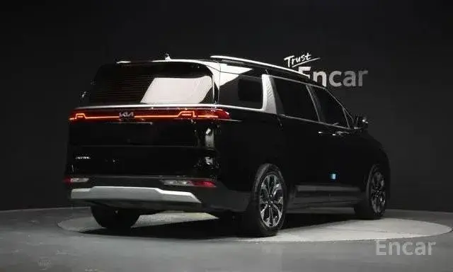 KIA CARNIVAL 2023
